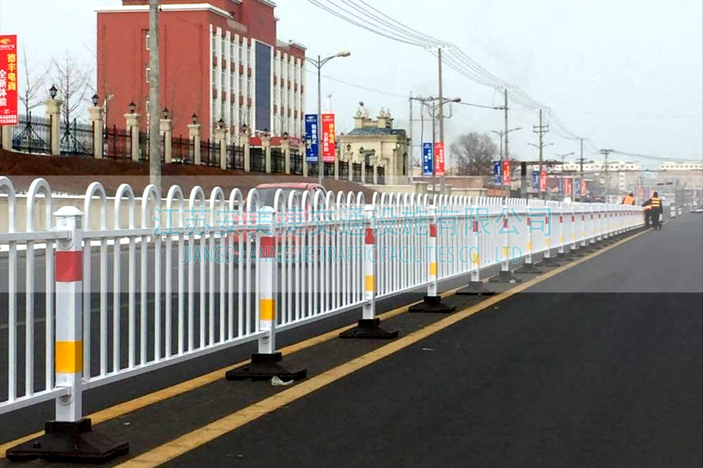 丹東市20000米道路交通護(hù)欄工程