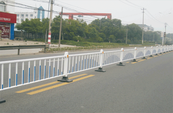 我司2018年松滋市樂鄉大道及玉嶺北路中央隔離護欄及配套設施項目中中標！