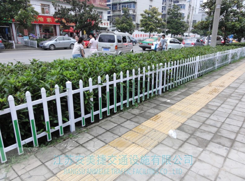 綠化帶隔離護(hù)欄9-3.jpg